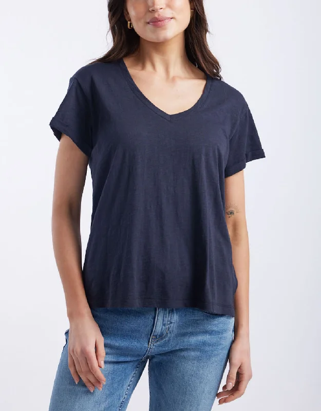 Turn Back V Neck T-Shirt - Navy