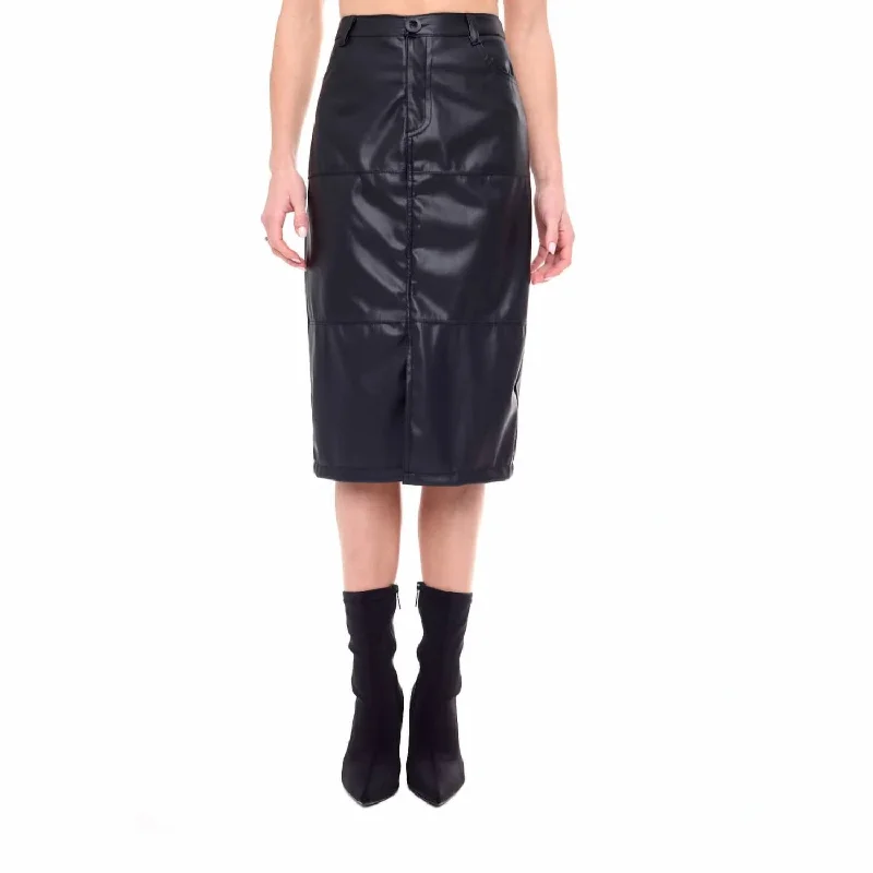 Faux Leather Pencil Skirt In Black