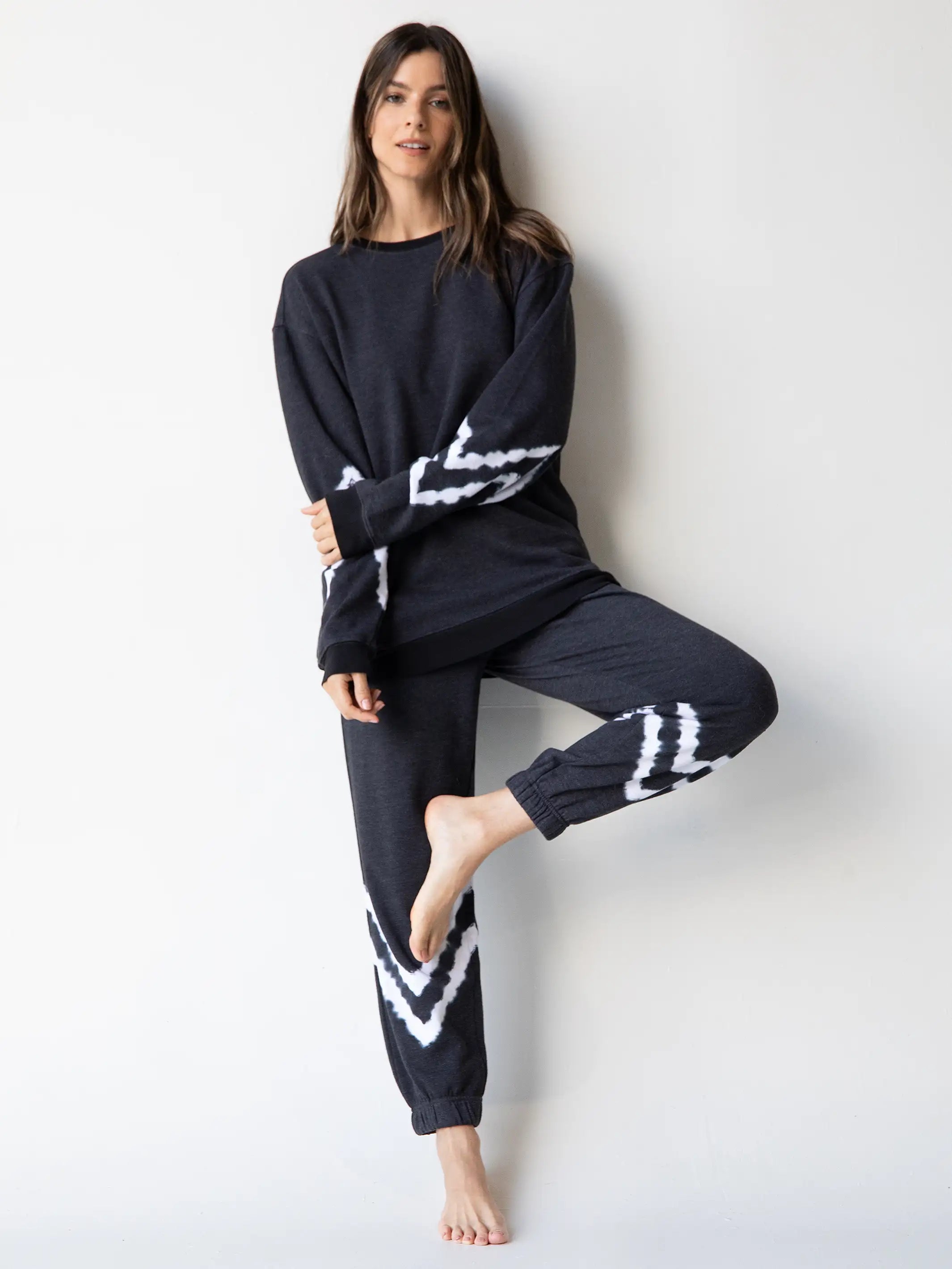 Comfy Crew Neck Sweatshirt - Charcoal Chevron